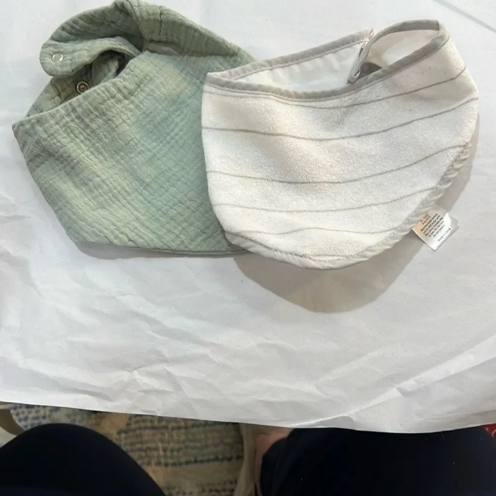 Variety of 15 infant/ baby bibs EUC